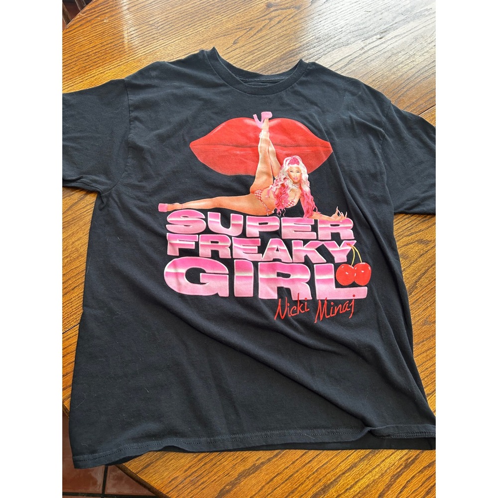 Nicki Minaj Super Freaky Girl Graphic T-Shirt Black Short Sleeve Crew Neck Tee‎